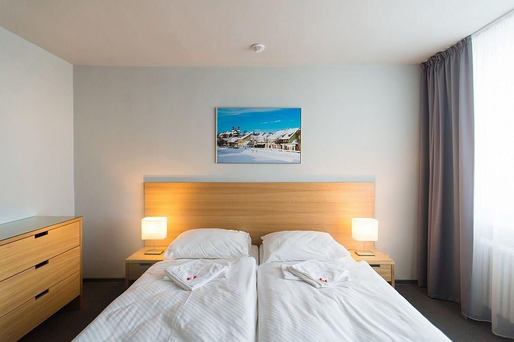 Hotel Atom Тршебич Екстер'єр фото
