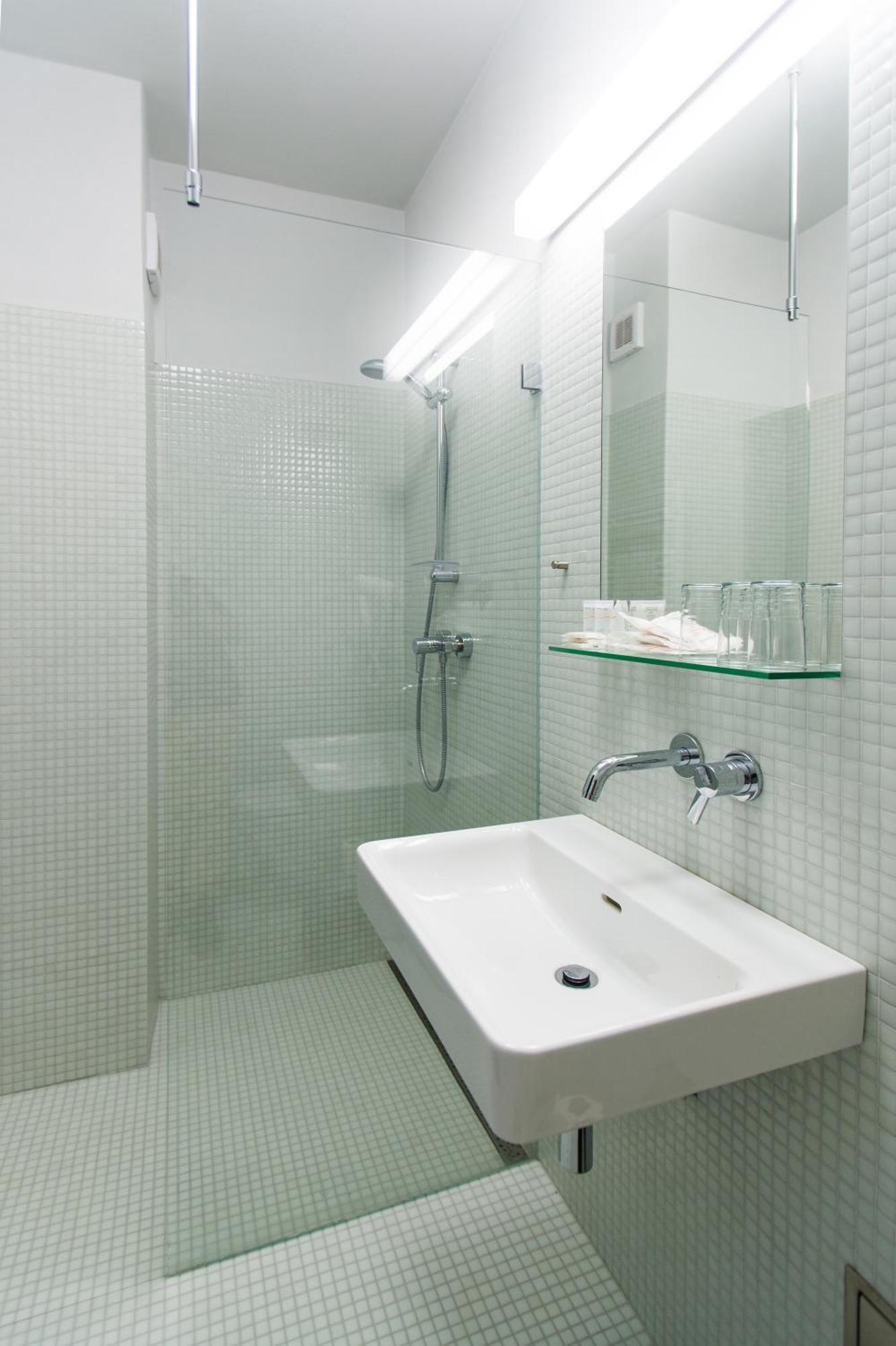 Hotel Atom Тршебич Екстер'єр фото